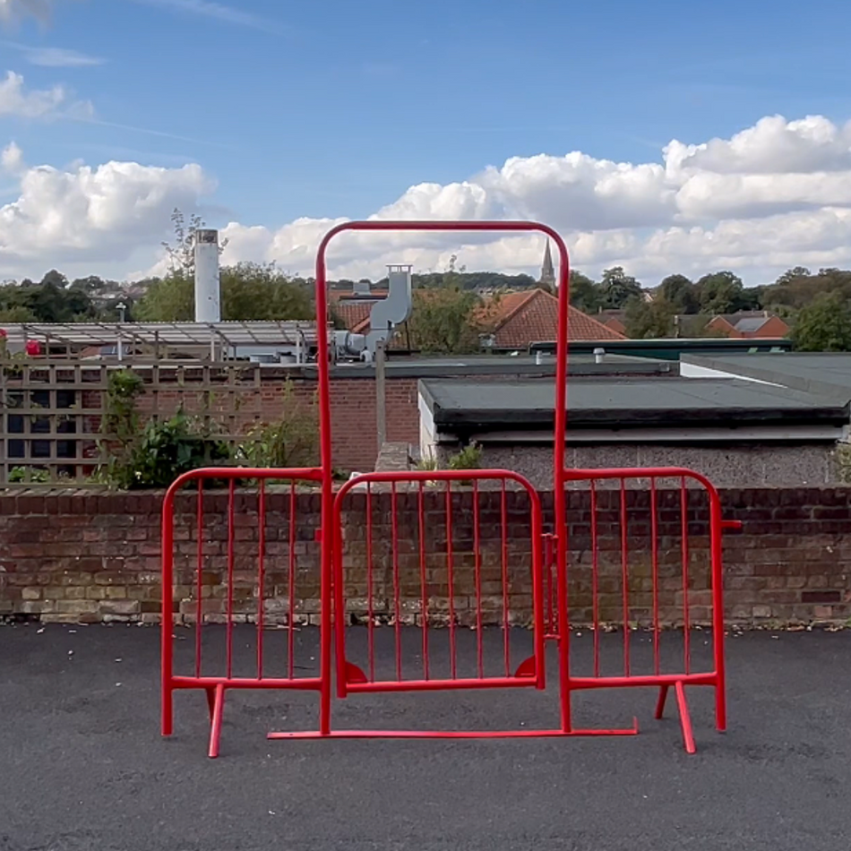 Walkthrough Crowd Control Barrier with Fixed Legs and Spring Loaded Gate