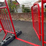Walkthrough Crowd Control Barrier with Fixed Legs and Spring Loaded Gate