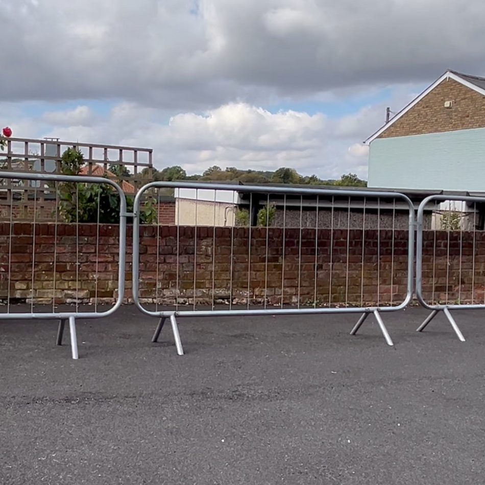 Crowd Control Barrier with Fixed Legs